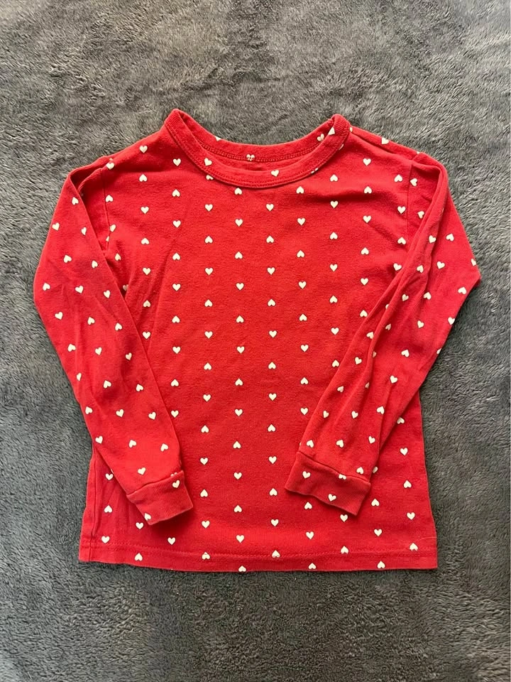 Baby GAP red heart long sleeve shirt 5 years