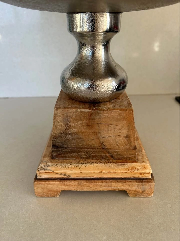 Metal bowl with wood base decor - photo 4