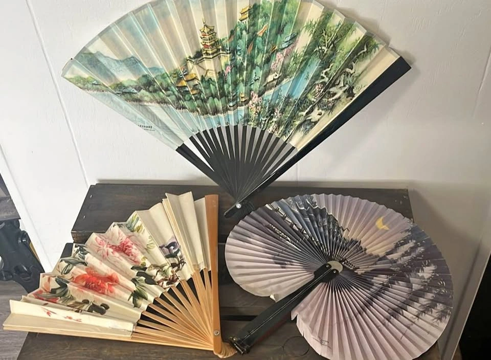 3 Decorative Folding Fans