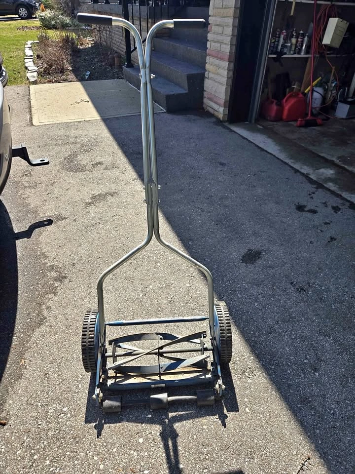 GREAT STATES Push Hand Mower