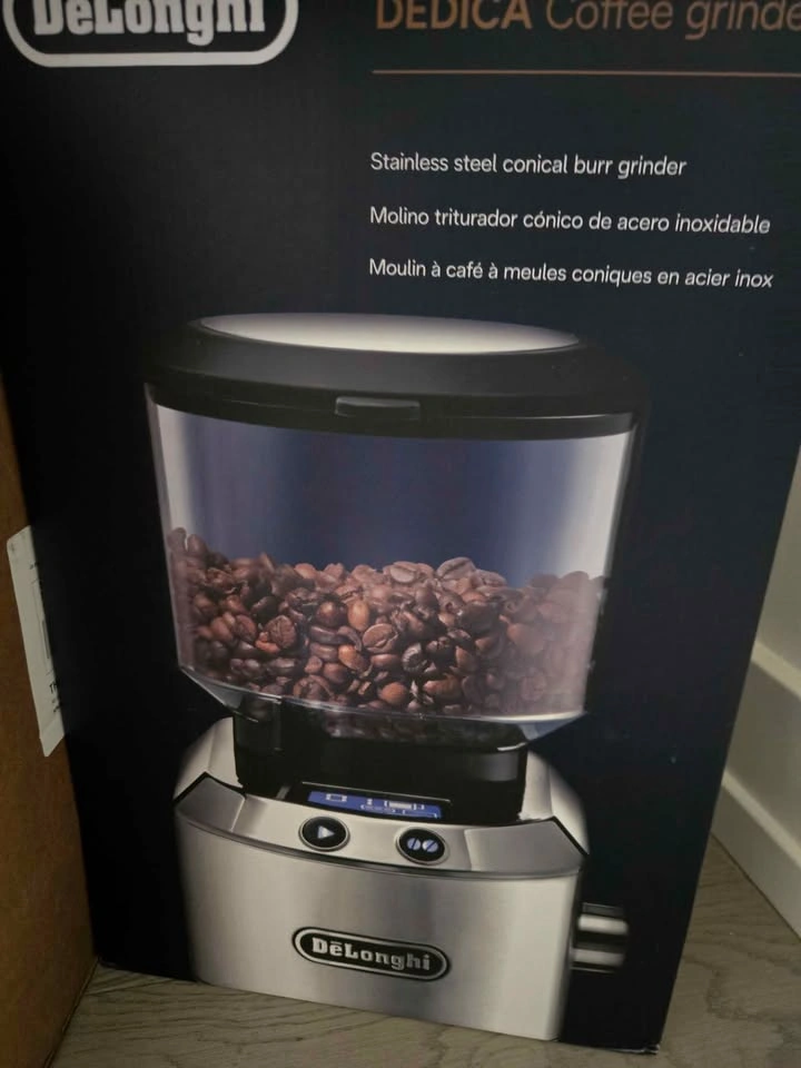 Brand New Sealed De’Longhi Dedica Coffee Grinder (KG521M) - photo 2
