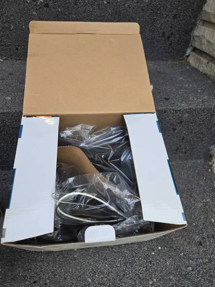 2 New in Box Flood Lights - photo 2