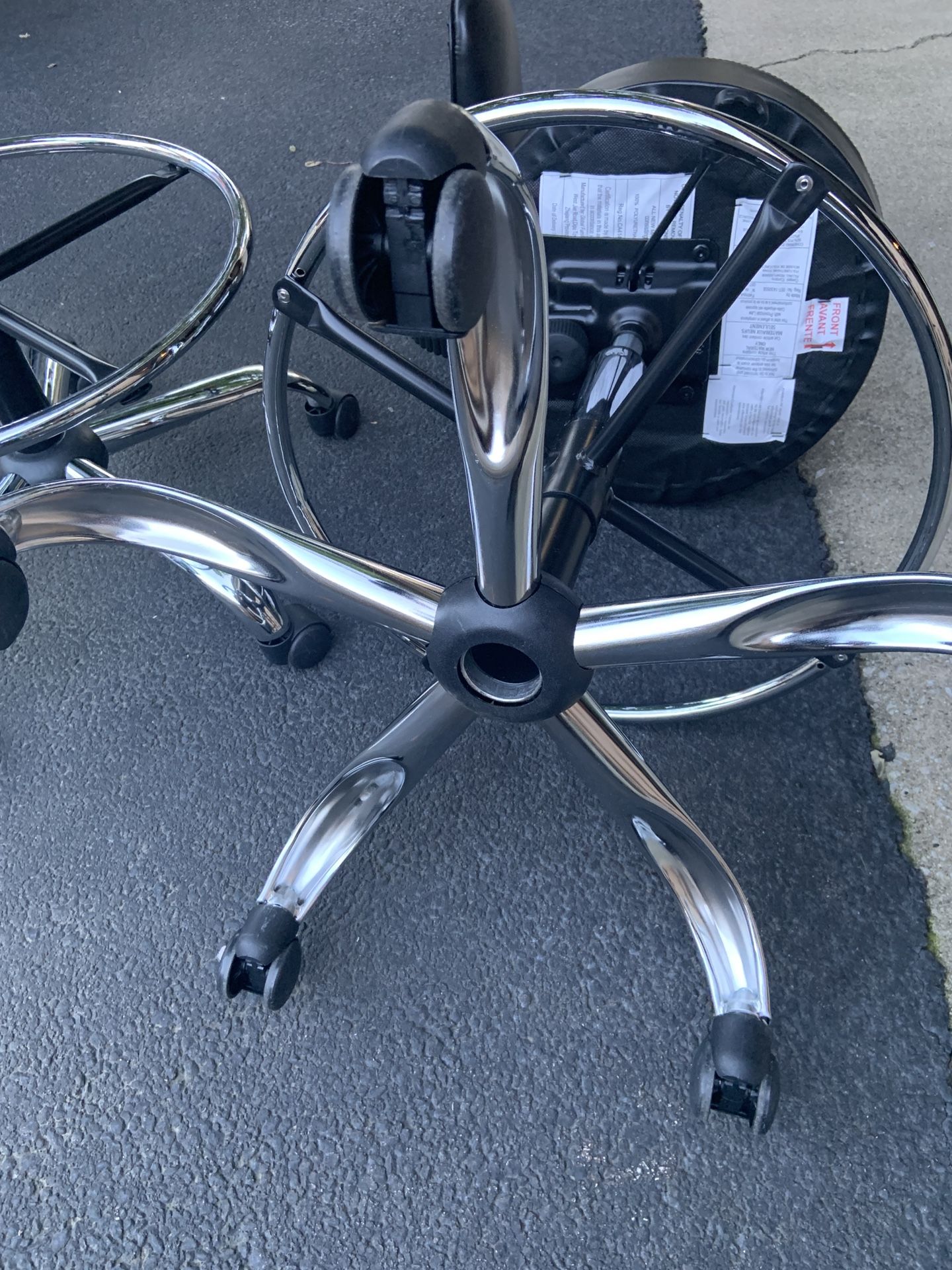 Two Black Swivel Chairs - photo 2