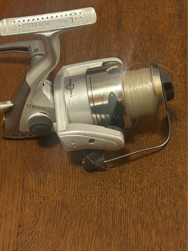 Vintage Shimano Stradic 4000 FG Spinning Reel - Made in Japan - photo 3