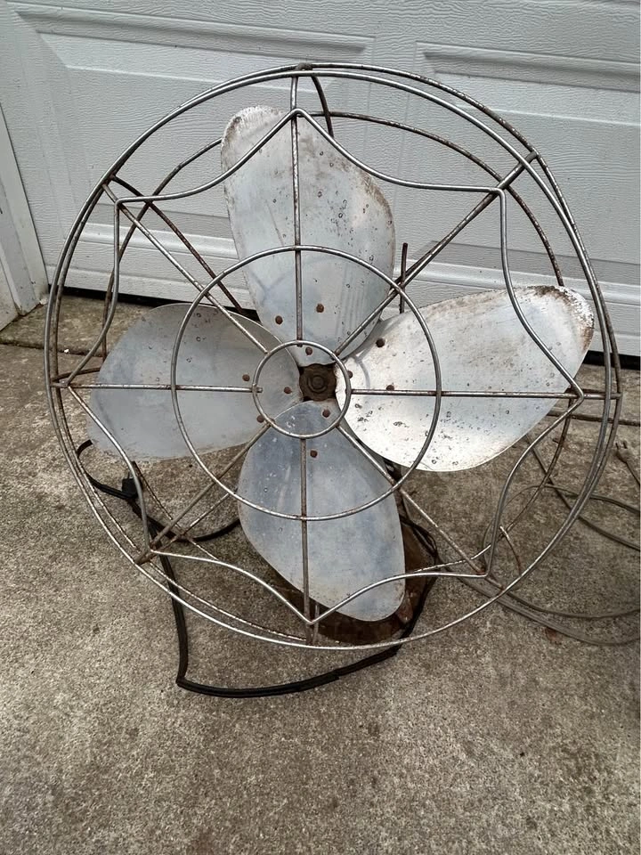 3 Vintage Industrial Fans - Signal & Spiderweb Cage - photo 5