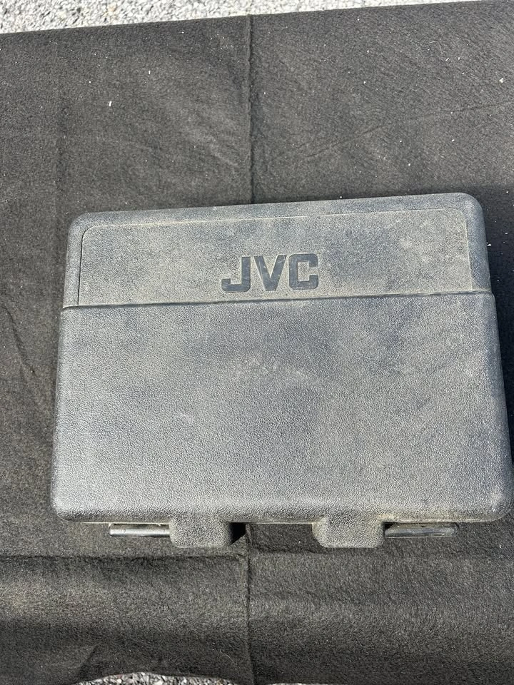 Vintage JVC VideoMovie GR-303 HQ VHS-C Camcorder + Accessories - photo 4