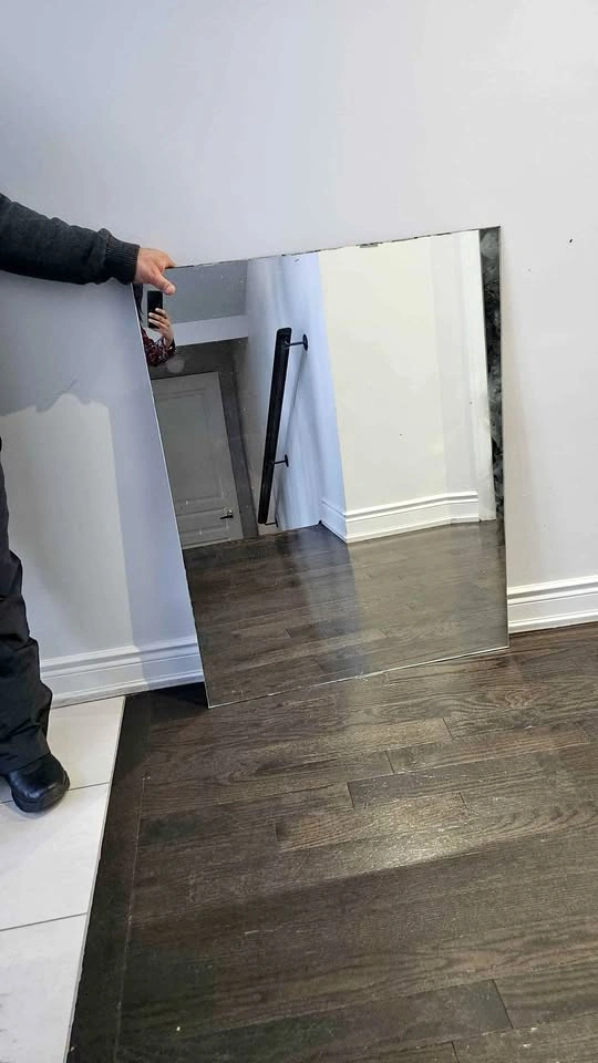 L42xW33 Mirror.