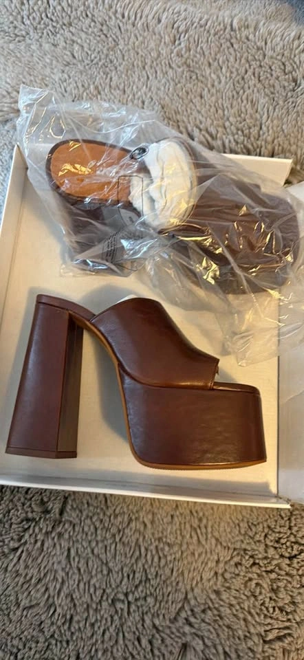 L'intervalle Chestnut Leather Platform Heels size 36