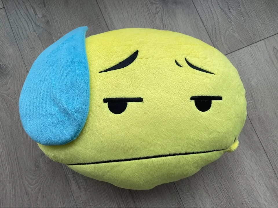 Emoji cushion