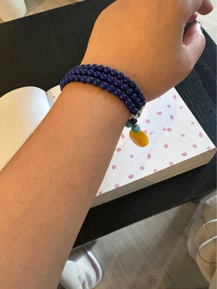 Lazurite beads accessory with opaque amber pendant - photo 2