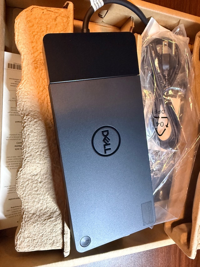 Dell Docking Station WD22TB4
