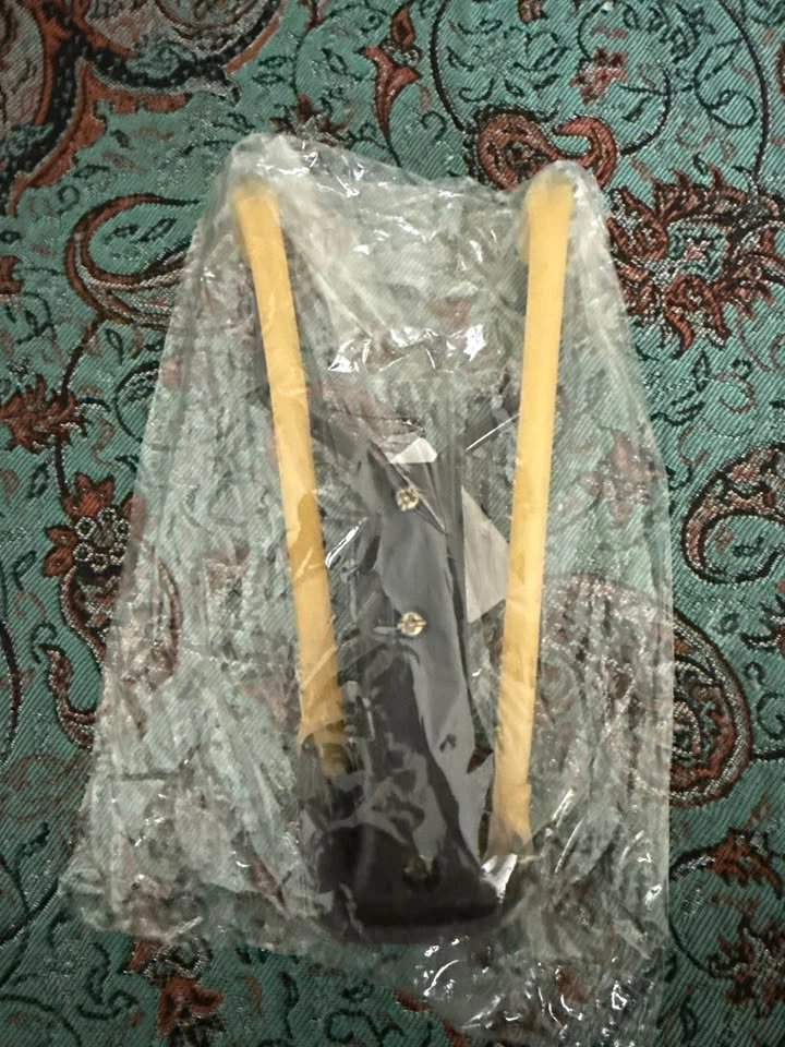 Small Handheld Slingshot with Rubber Bands & Leather Pouch - photo 5