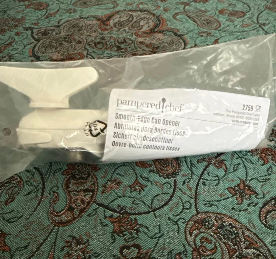BRAND NEW Pampered Chef Smooth-Edge Can Opener - photo 5