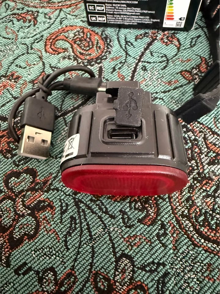 BRAND NEW Macrocosm USB Rechargeable Bike Rear Light - photo 3