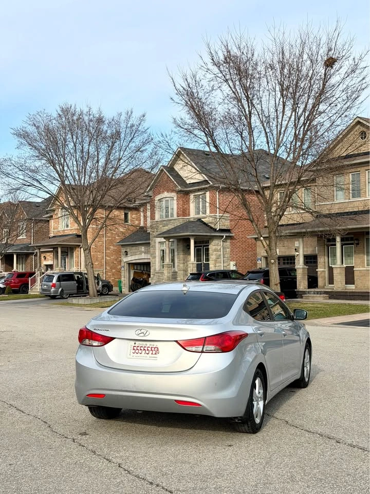 2012 Hyundai Elantra GLS - photo 2
