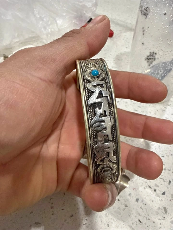Tibetan Buddhist Cuff Bracelet - Om Mantra