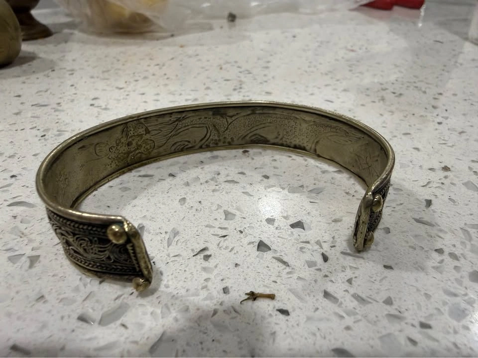 Tibetan Buddhist Cuff Bracelet - Om Mantra - photo 2