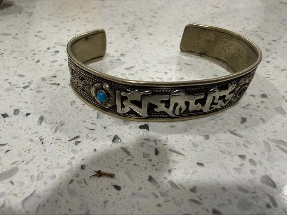 Tibetan Buddhist Cuff Bracelet - Om Mantra - photo 4