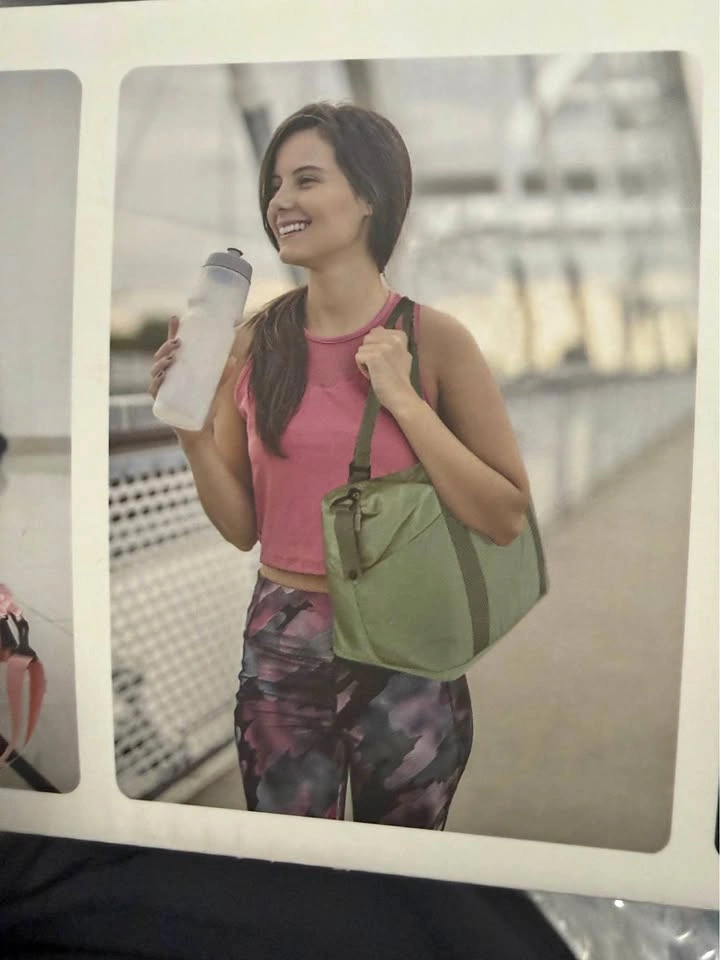 Sports tote gym bag for women