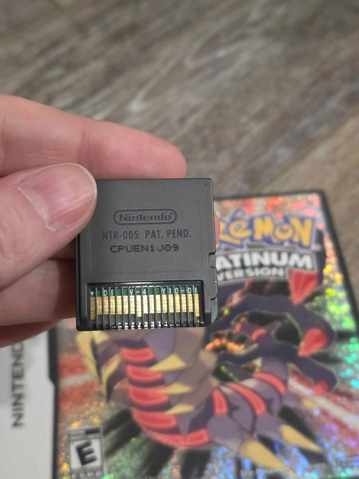 Pokemon Platinum Version for Nintendo DS - CIB - photo 2