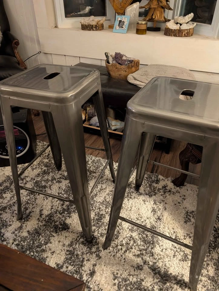 2 Metal Bar Stools - photo 3