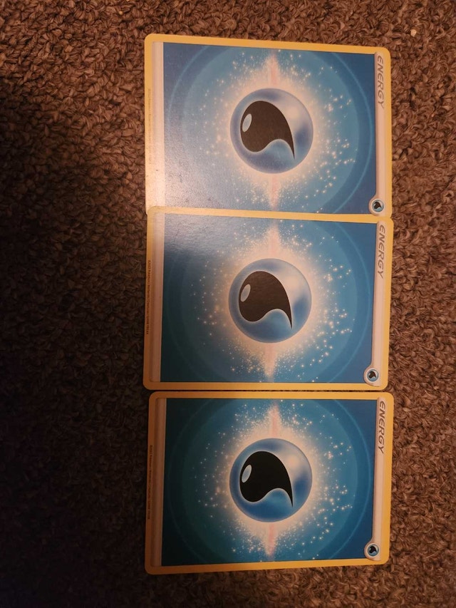 3x Holofoil Water Energies (Pokémon)