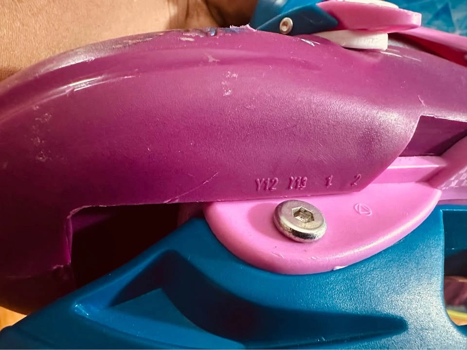 Girls Adjustable Ice Skates & Hockey Helmet - photo 2
