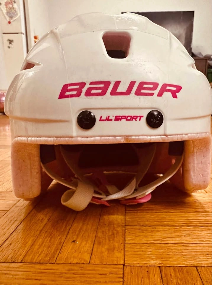 Kids Hockey Helmet - Like New | CSA Approved | Adjustable