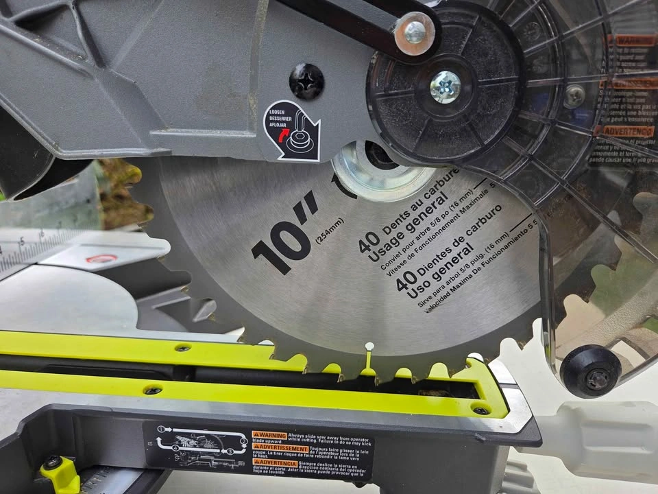 RYOBI 15-Amp 10-inch Corded Sliding Mitre Saw with Laser - photo 3