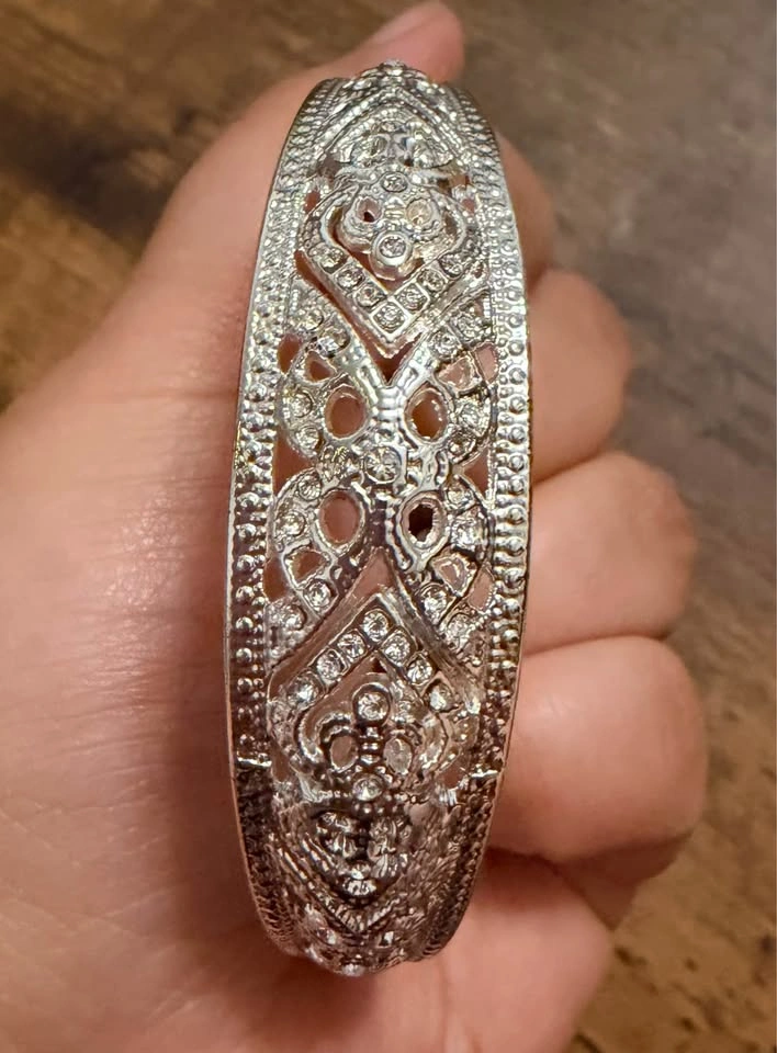 Sparkly Silver Tone Ornate Bangle Bracelet - photo 2