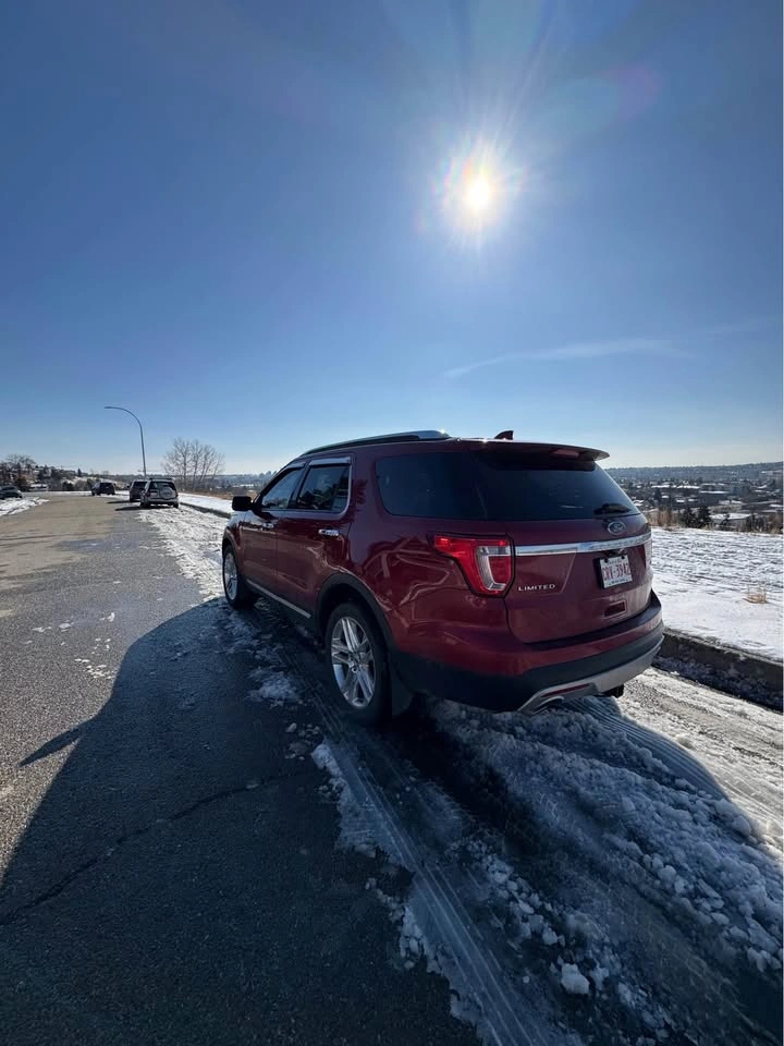 2016 Ford Explorer Limited - photo 4
