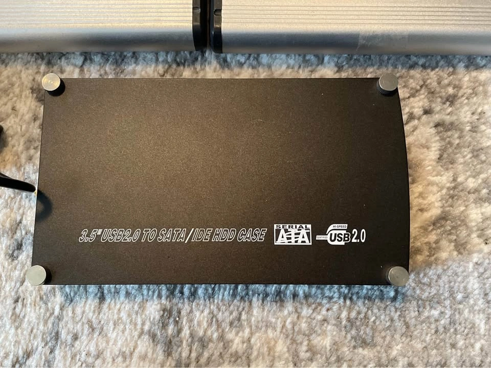 Lot of 4 3.5" Hard Drive Enclosures - photo 3