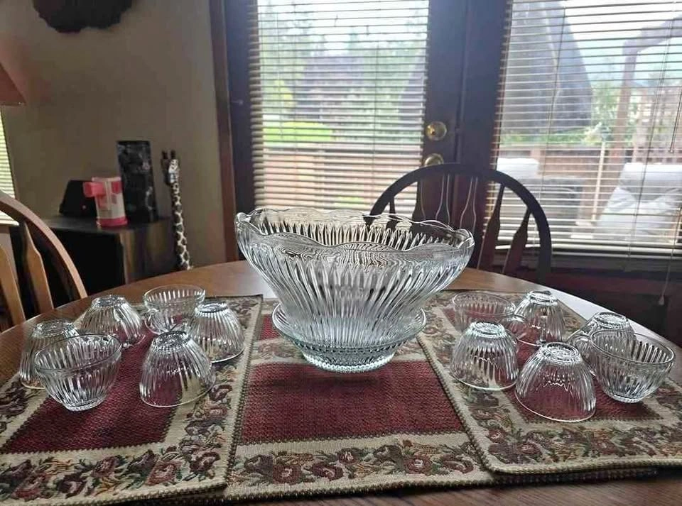 Pronto! Luxury Glass Punch Bowl Set