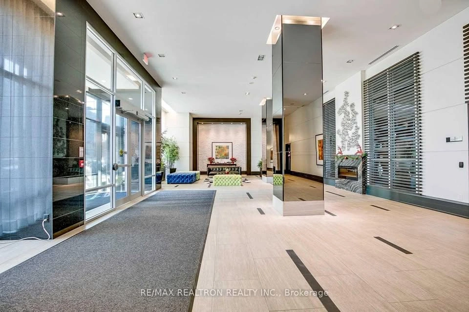 2 Beds 2 Baths Apartment