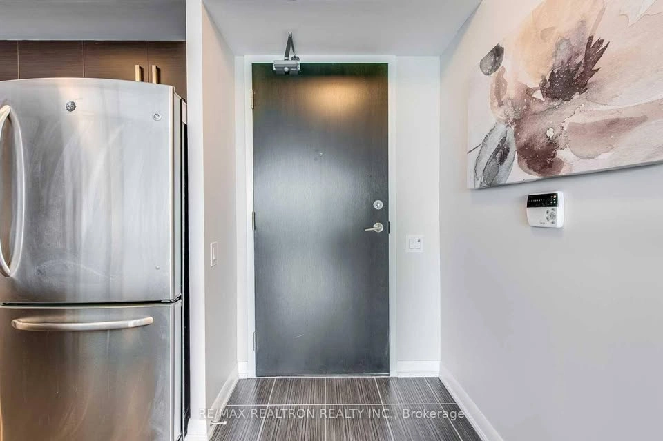 2 Beds 2 Baths Apartment - photo 3