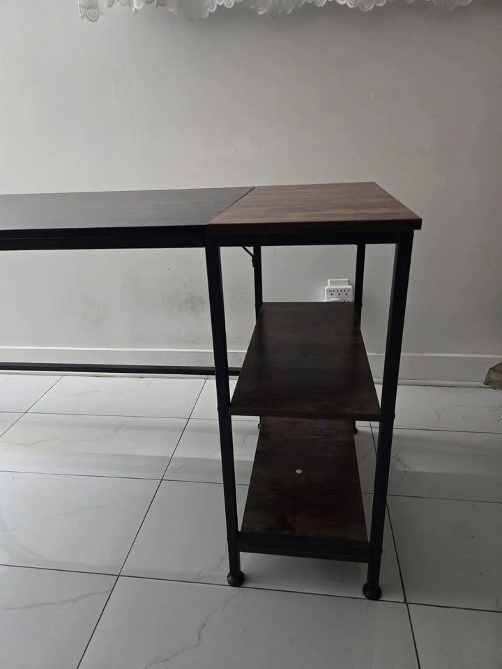 Office/Study Table with Shelves - Excellent Condition - photo 2