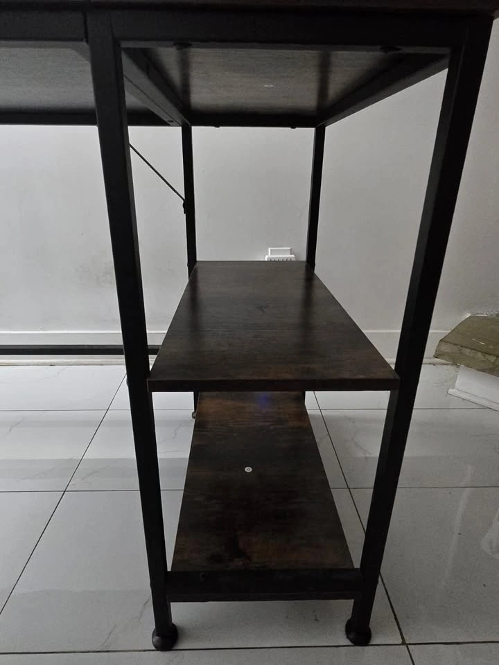 Office/Study Table with Shelves - Excellent Condition - photo 4