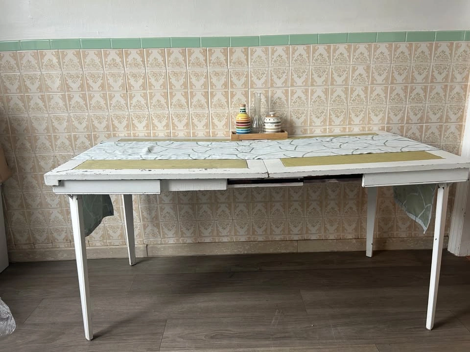 Extendable Kitchen Table - photo 2