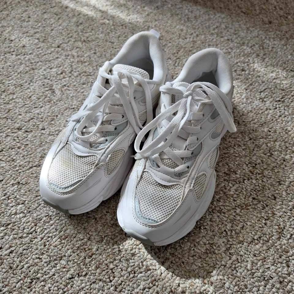 White Sprandi Sneakers