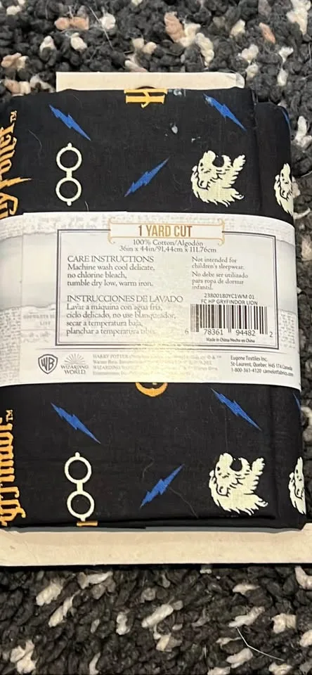 Harry Potter Fabric- 1 Yard Cut image indicator(2)