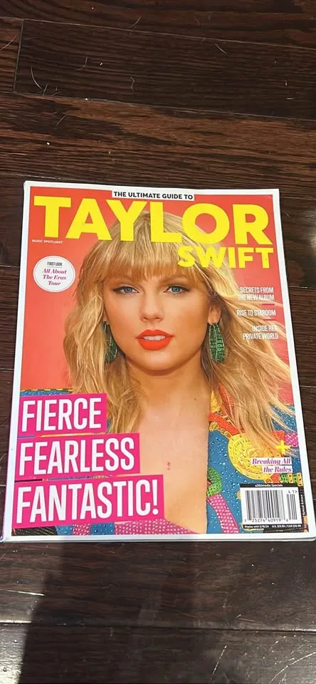 Collector’s Edition Taylor Swift Magazines image indicator(2)