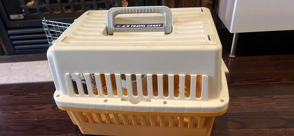 Small dog travel crate image indicator(3)