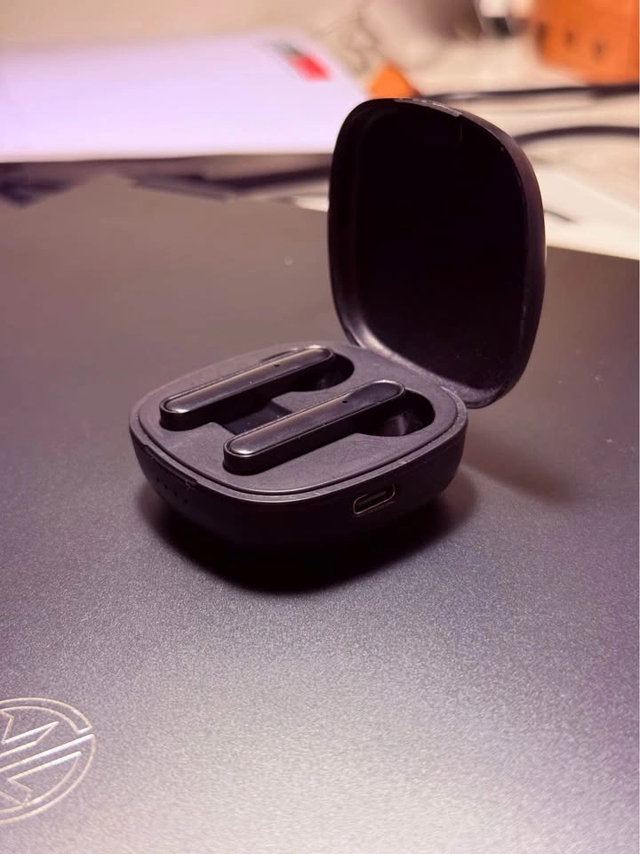 2 Pairs Bluetooth Earbuds - photo 2