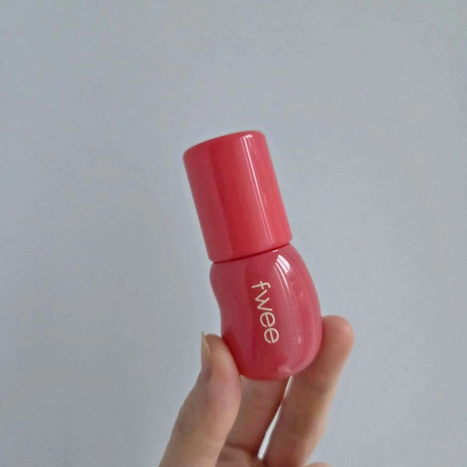 Fwee 3D Volumizing Lip Gloss in Sorbet 70%