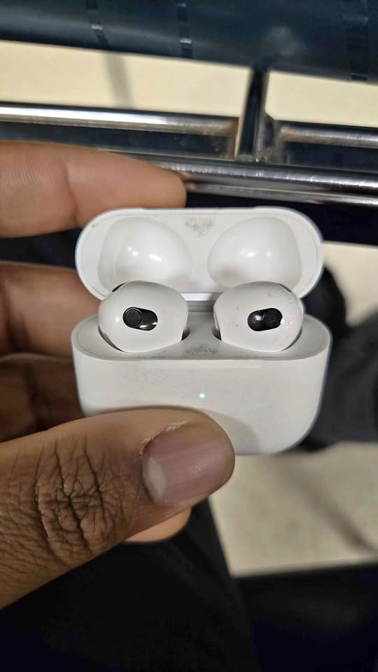 Wireless Earbuds Charging Case (3rd Gen Compatible)
