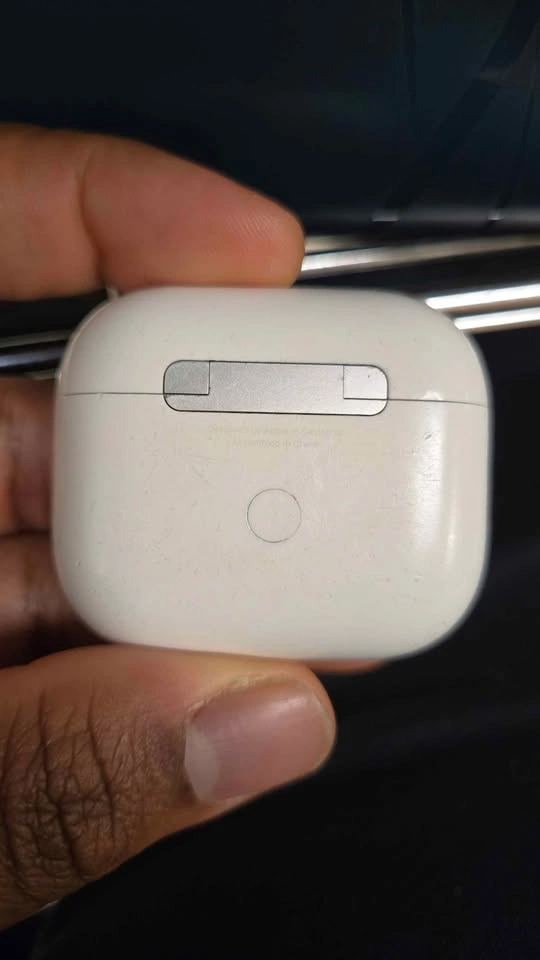 Wireless Earbuds Charging Case (3rd Gen Compatible) - photo 2