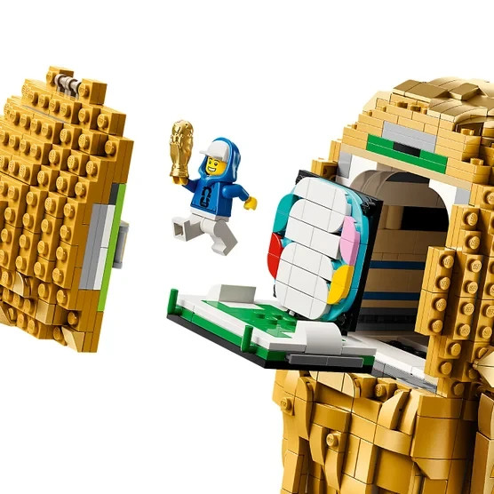 LEGO FIFA World Cup Trophy Building Set 43020 - photo 2