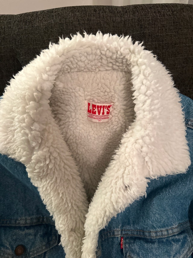 Levi's Denim Jacket, size M, 80s Trucker Sherpa Lined - photo 2