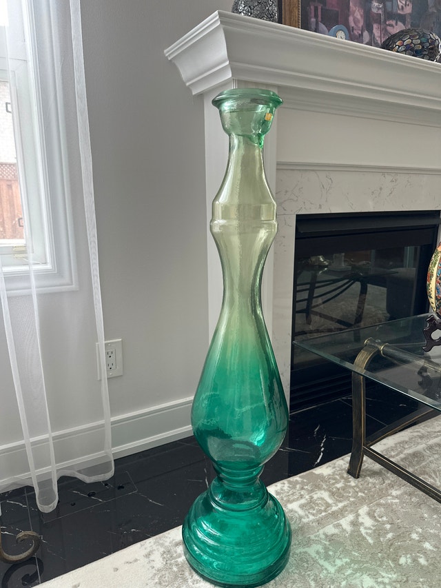 Glass Decorative Vase, made in Spain. - photo 2