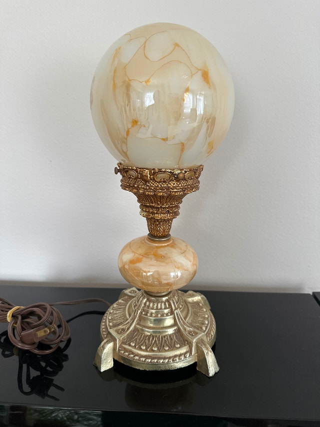 Table lamp.